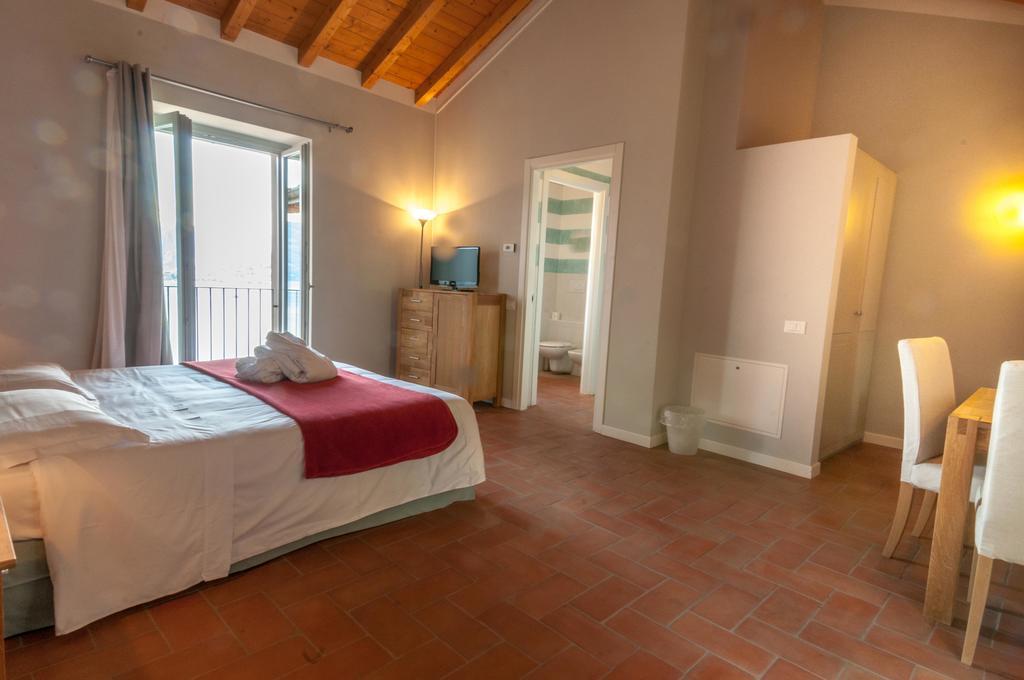 Locanda Pozzetto Laveno-Mombello Bagian luar foto