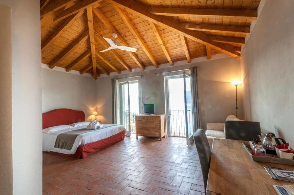 Locanda Pozzetto Laveno-Mombello Bagian luar foto